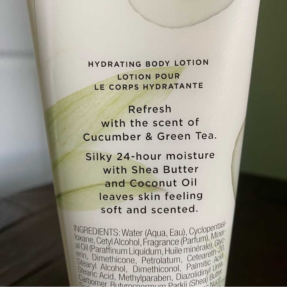 New Victoria's Secret 24-Hour Moisture Hydrating Body Lotion - Picture 5 of 6